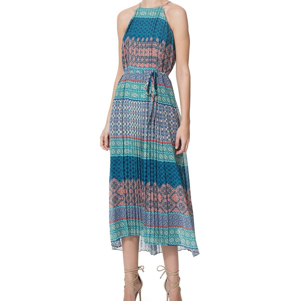 Donna Morgan Pleated Maxi